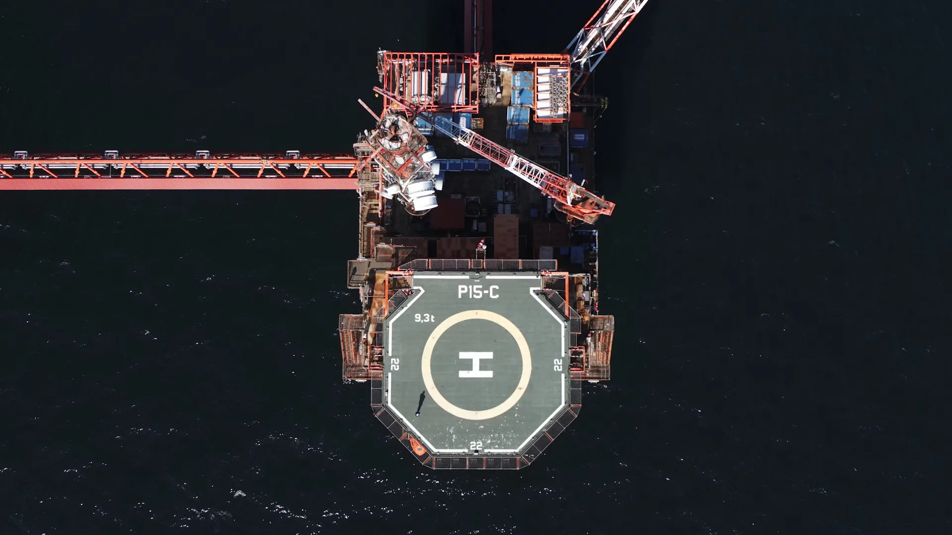 offshore boorplatform drone inspectie