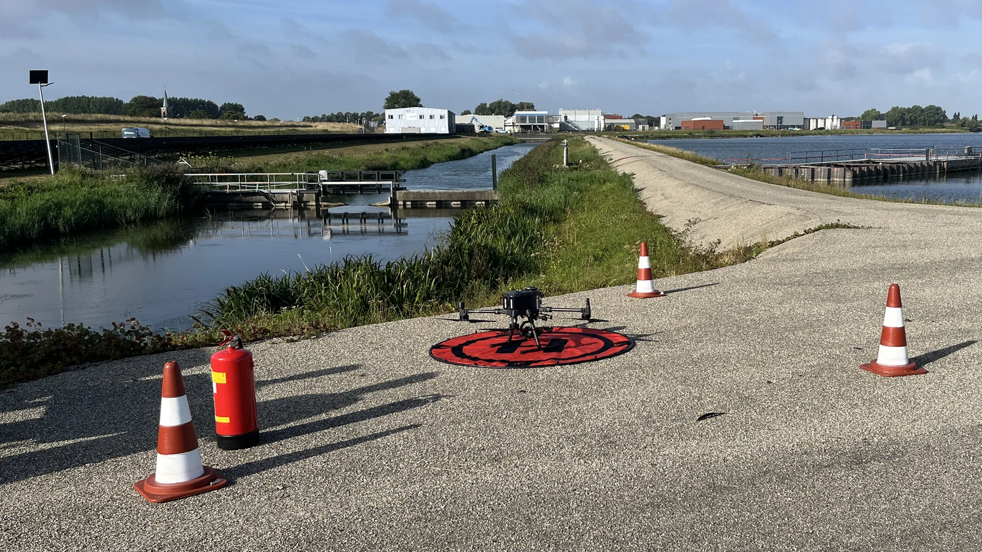 Nauwkeurige 3D inmeting van verdiepte inlaatkanalen in Andijk